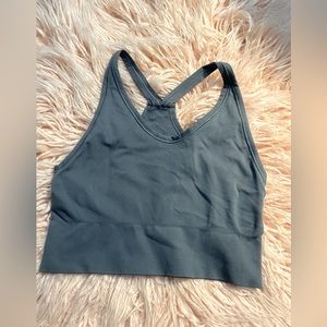 Sport top size small